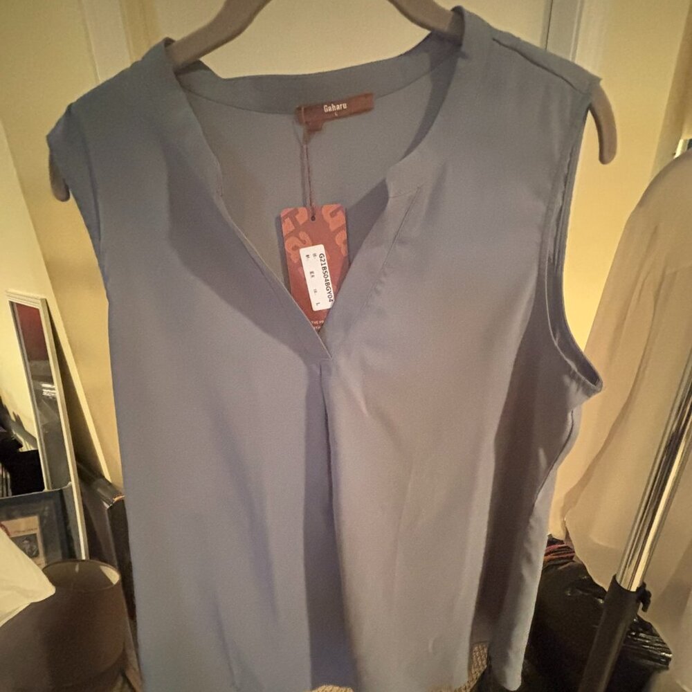 Gaharu Sleeveless Top